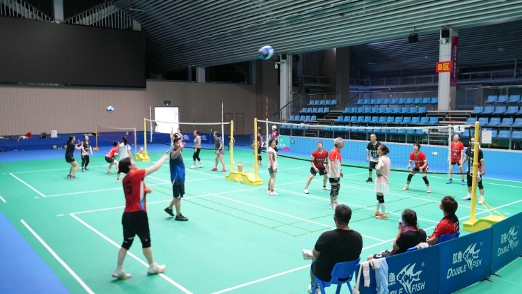 羽毛球竞赛, 码进入报名, 众号内二维